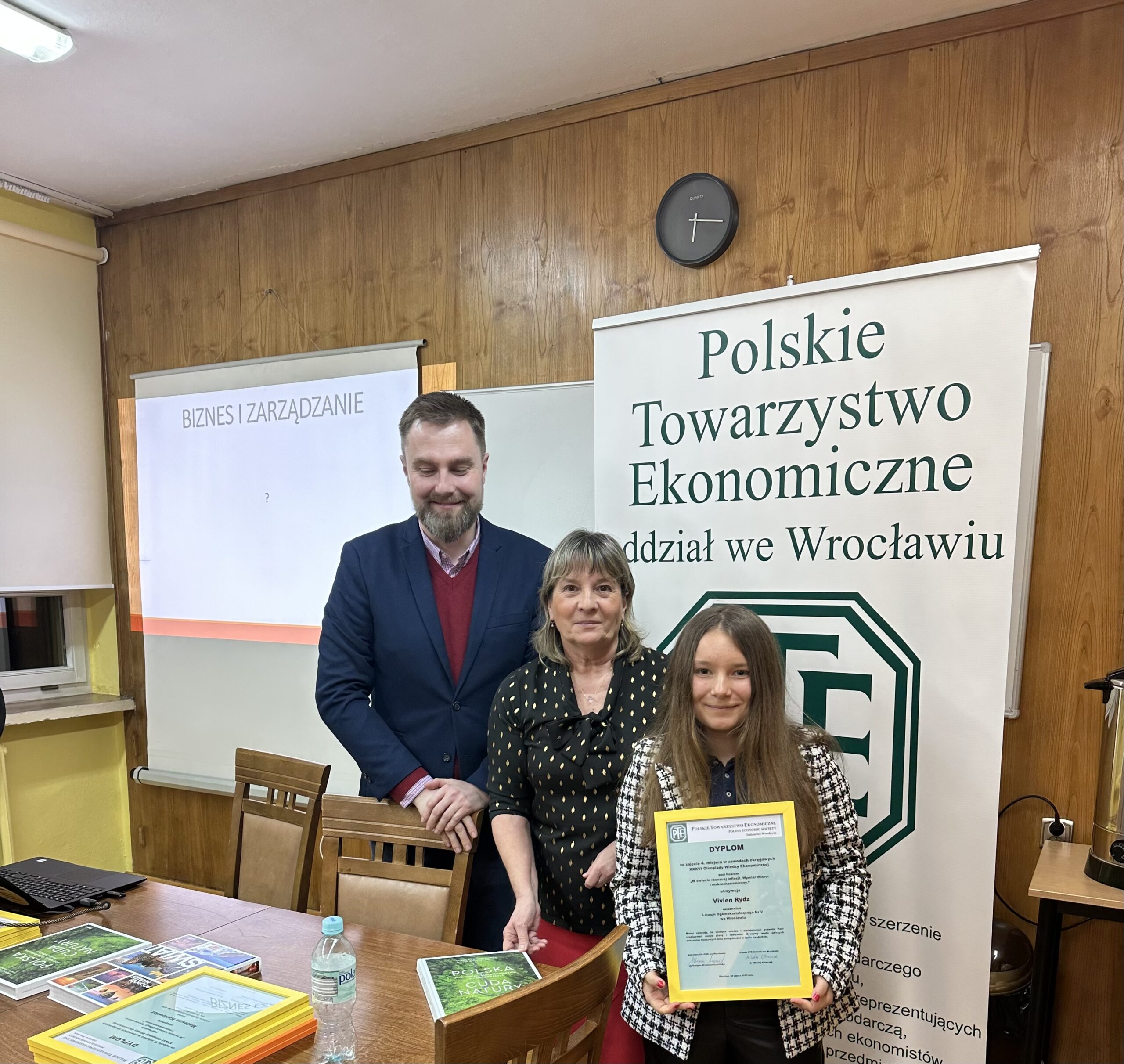 Vivien Rydz finalistką XXXVI Olimpiady Wiedzy Ekonomicznej!