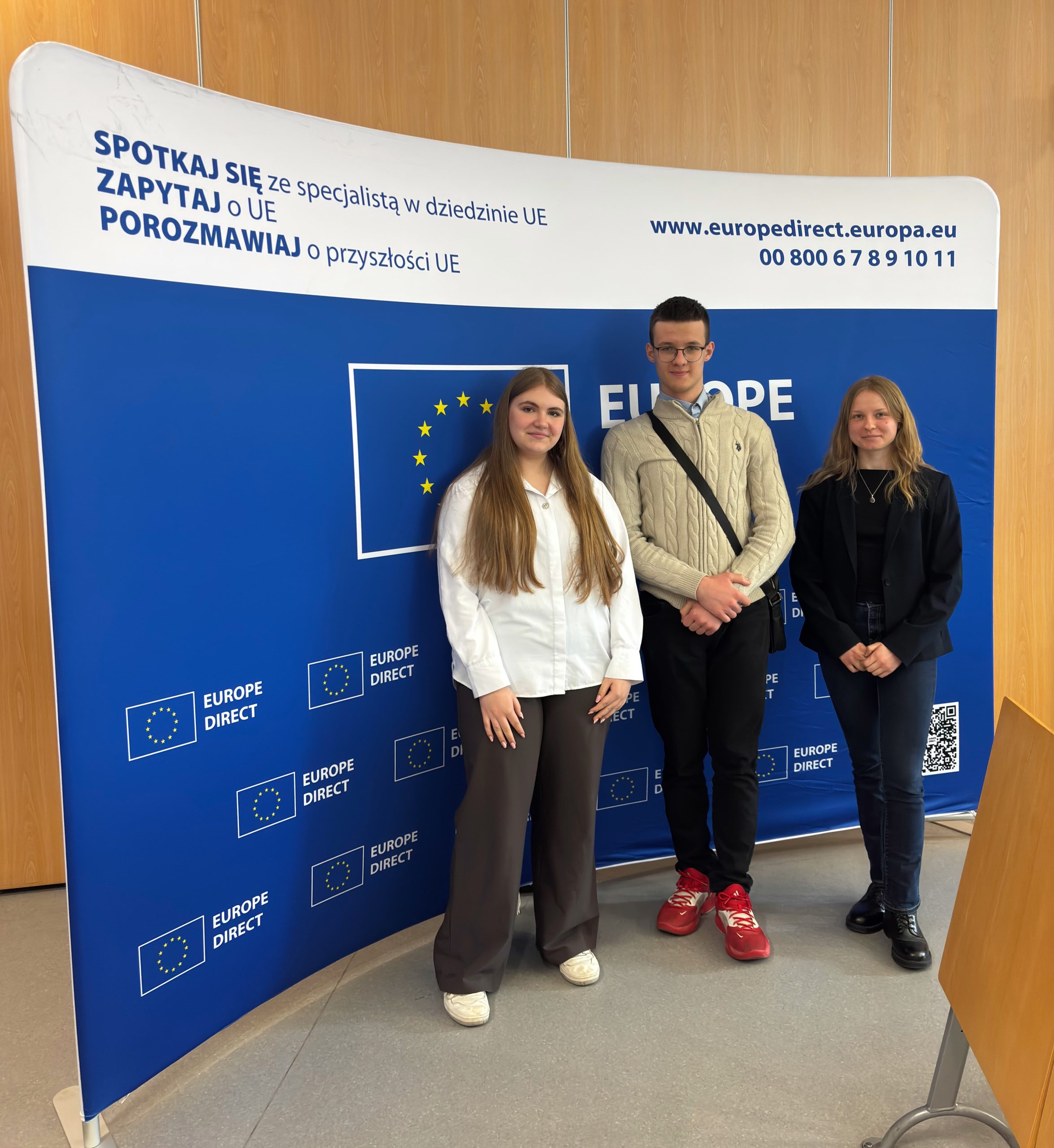 Uczniowie LO nr V w etapie okręgowym Olimpiady Wiedzy o Unii Europejskiej „Gwiezdny Krąg”