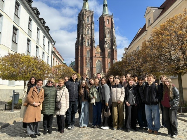 Projekt „Łączy nas polskie słowo. Wspólna historia, wspólny język” – gościmy uczniów z Wilna